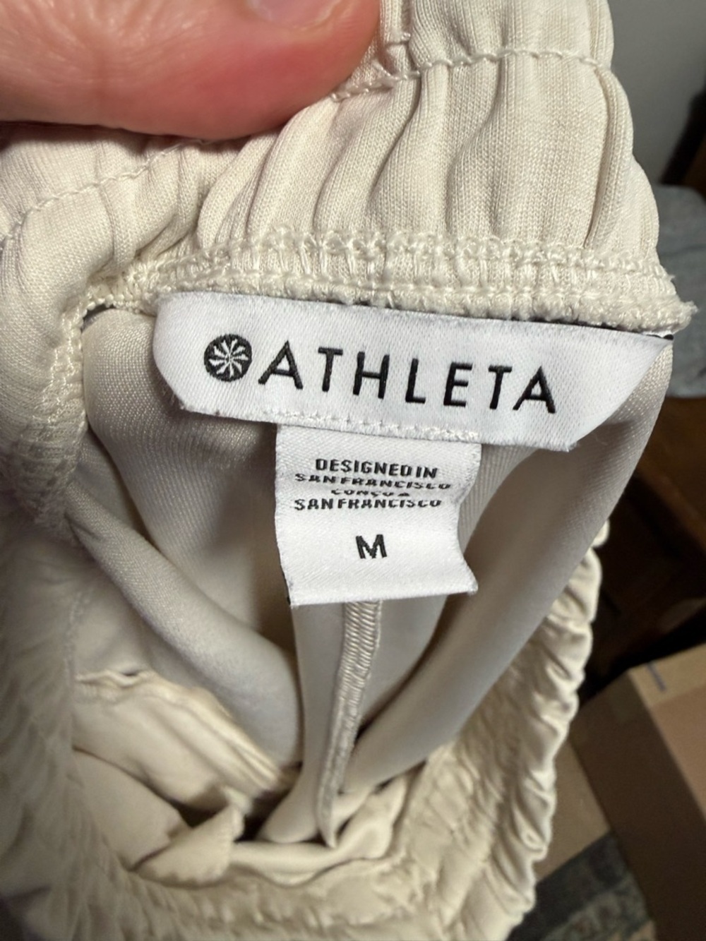 Athleta Seasoft Mid Rise Straight Pant size M - Picture 5 of 6